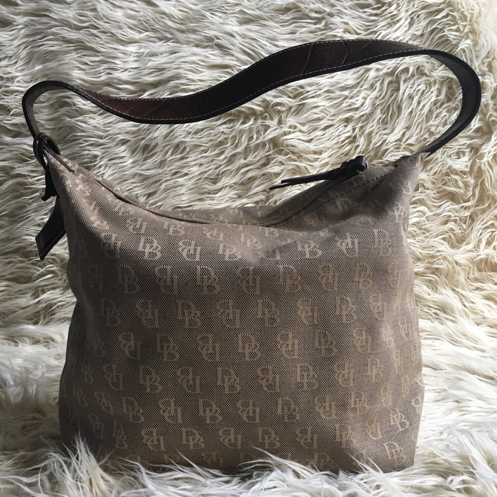 Dooney & Bourke hang bag